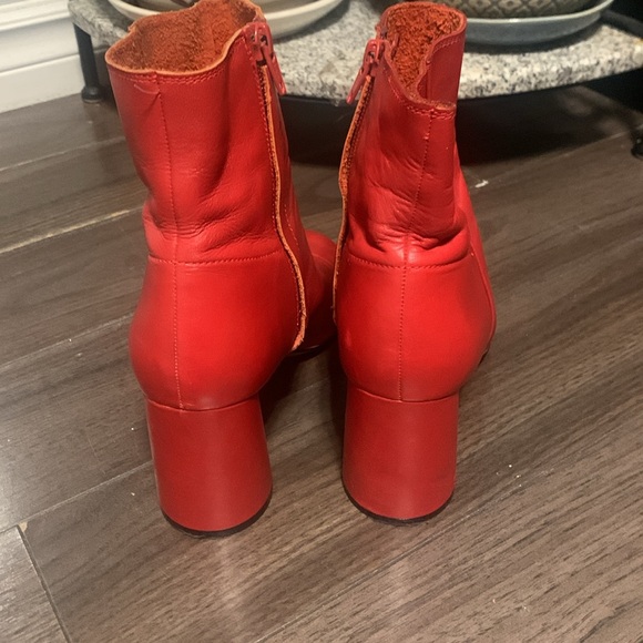 & Other Stories Leather Ankle Boots - US 9 - Picture 5 of 9